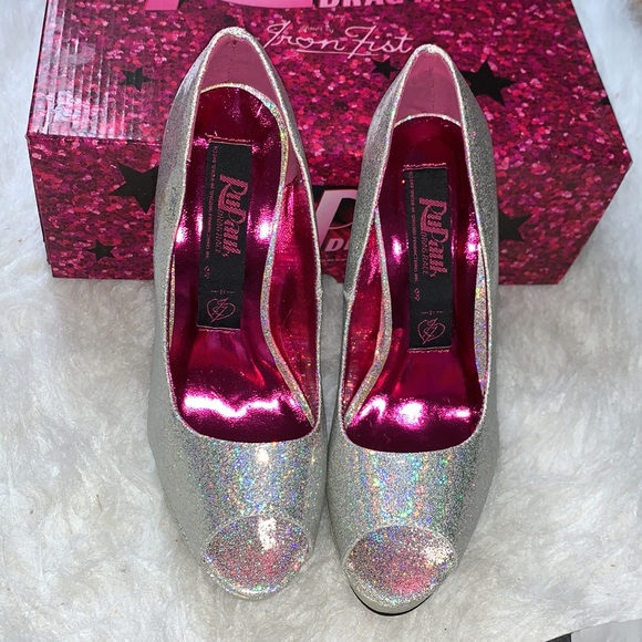 🔥 Iron Fist disco peep toe heels Silver 6 NIB - Picture 4 of 7